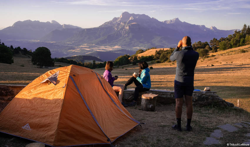 bivouac en isère cabanes des 13 bises thibault lefébure