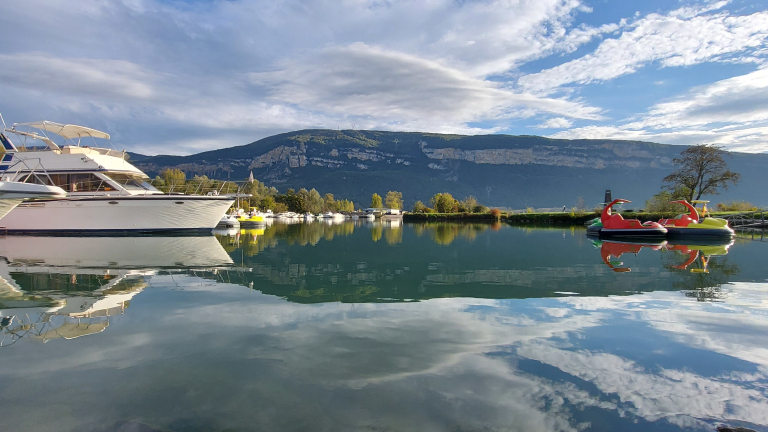 Vue sur le port de la Valle Bleue