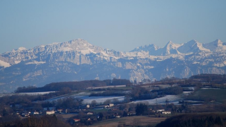 Vue de la Chartreuse depuis les Eparres