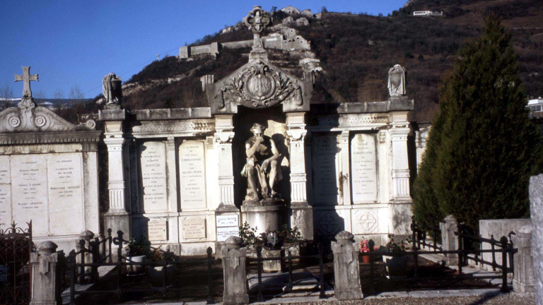 Tombe au Cimetire Saint-Roch