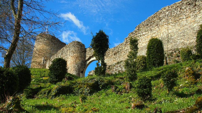 Fortifications de la colline St-Hippolyte
