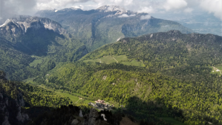 Monastre de la Grande Chartreuse depuis le sommet du Grand Som