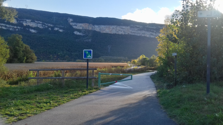 Arrive   la Valle Bleue - Balcons du Dauphin