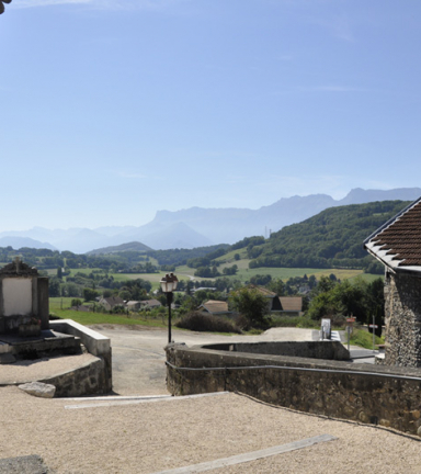 Vue de la Chapelle sur la valle et sur le Massif du Vercors