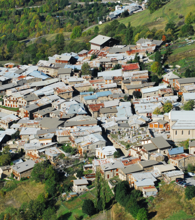 Vue arienne de Besse-en-Oisans