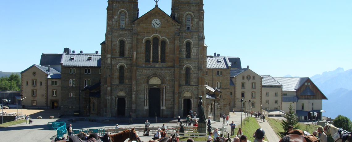 Halte au Sanctuaire de Notre Dame de la Salette