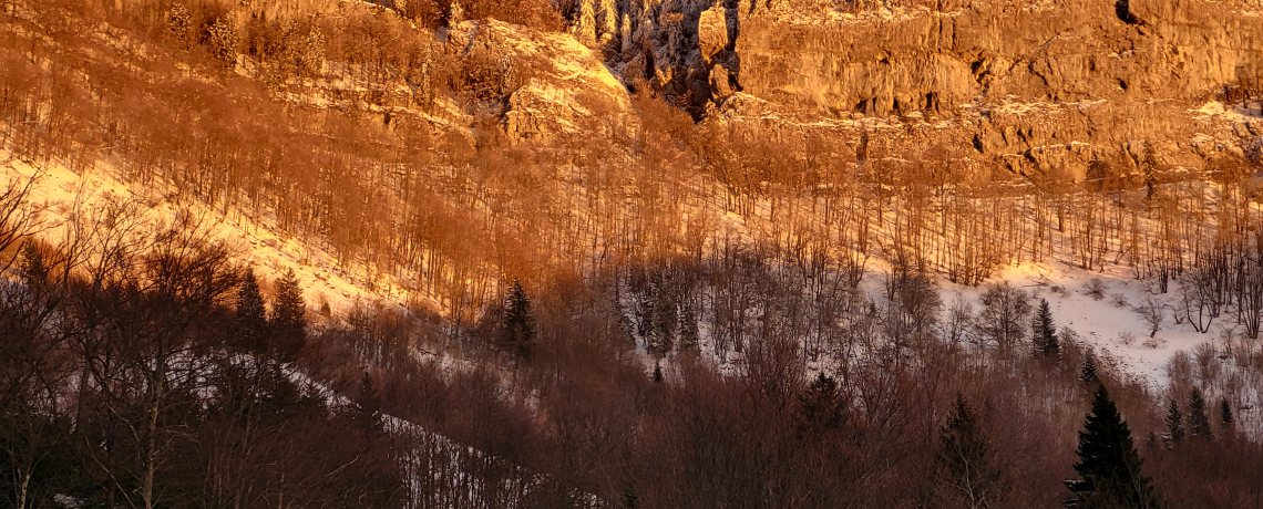 Vue du camping sur le cirque de Malleval