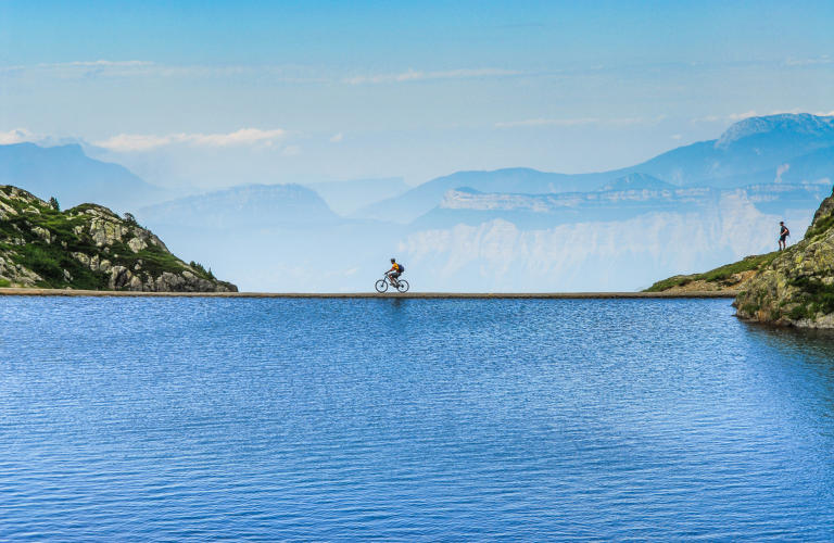 Lac du Crozet dans le massif de Belledonne en Isère