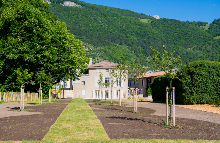 Le Muse Champollion vu depuis le parc