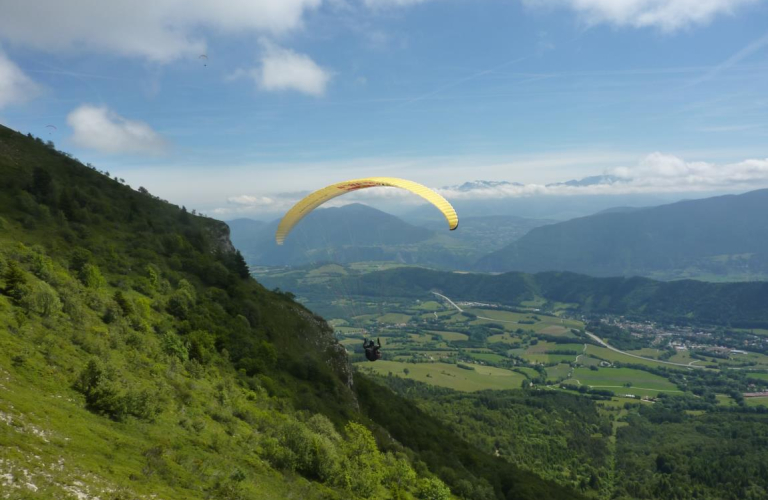 Parapente depuis le site du Serpaton