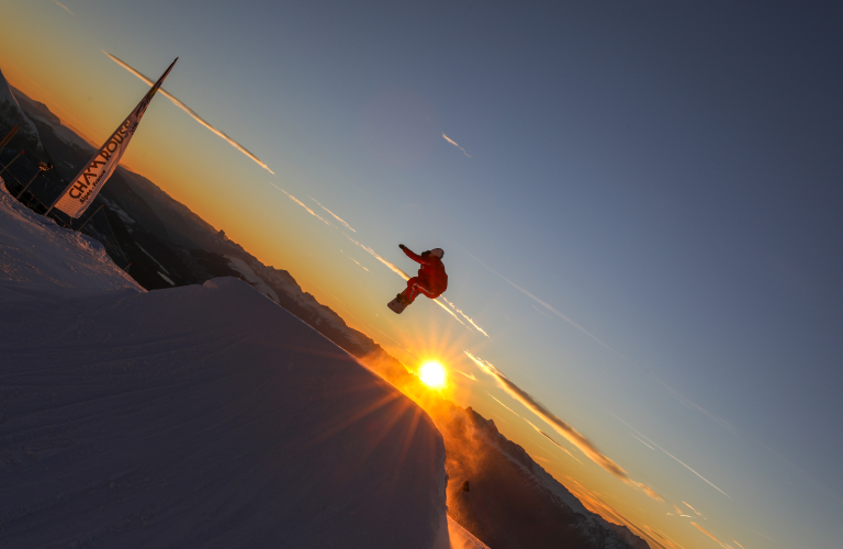 Photo snowboard freestyle ESF Chamrousse