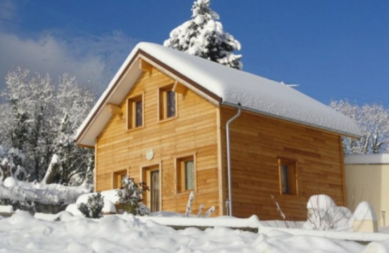 Petit chalet cosy situé sur le balcon de la Vallée du Grésivaudan (Isère)