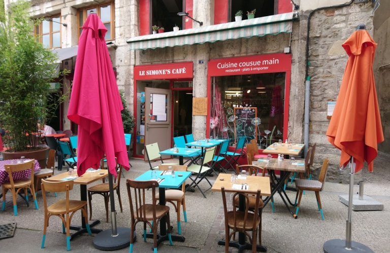 Simone's caf terrasse