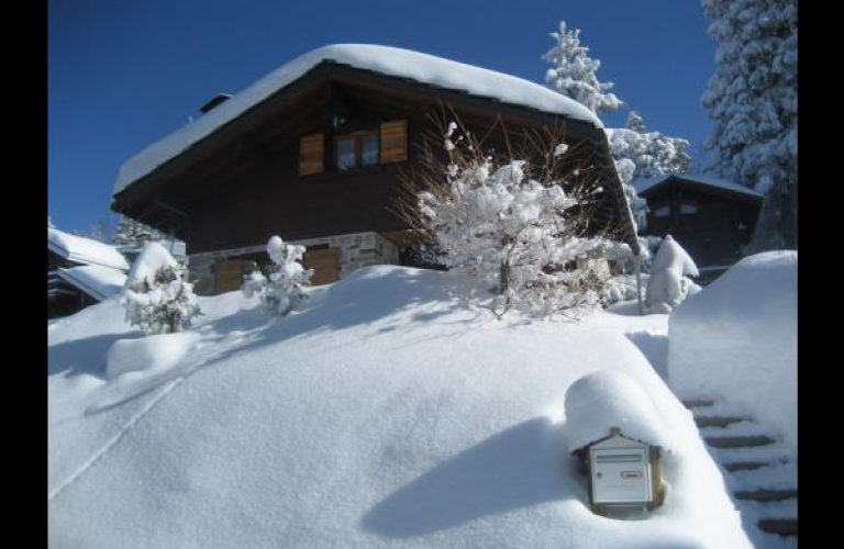 Location du chalet en hiver situ  Chamrousse en Isre