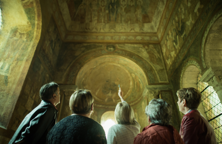 Visite guide groupe - L'abbatiale de St Chef et ses fresques