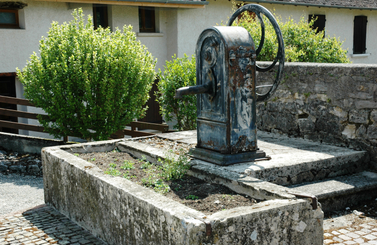 Fontaine  Pusigneu