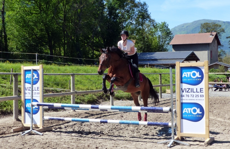 Stage d&#039;équitation : entraînement, CSO et compétition (facultatif)