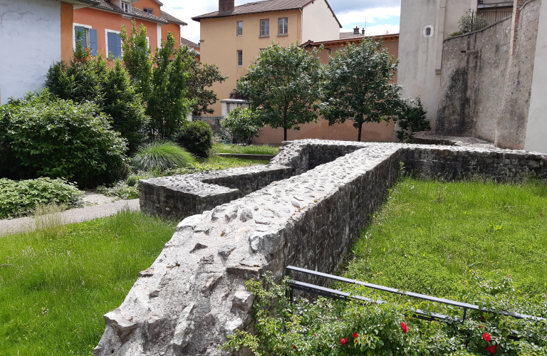 Jardin du muse de l'Ancien Evch