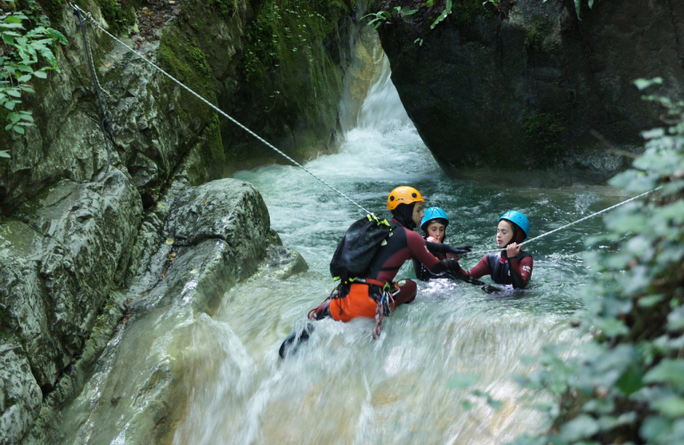 Canyoning proche de Grenoble avec Vertical Aventure