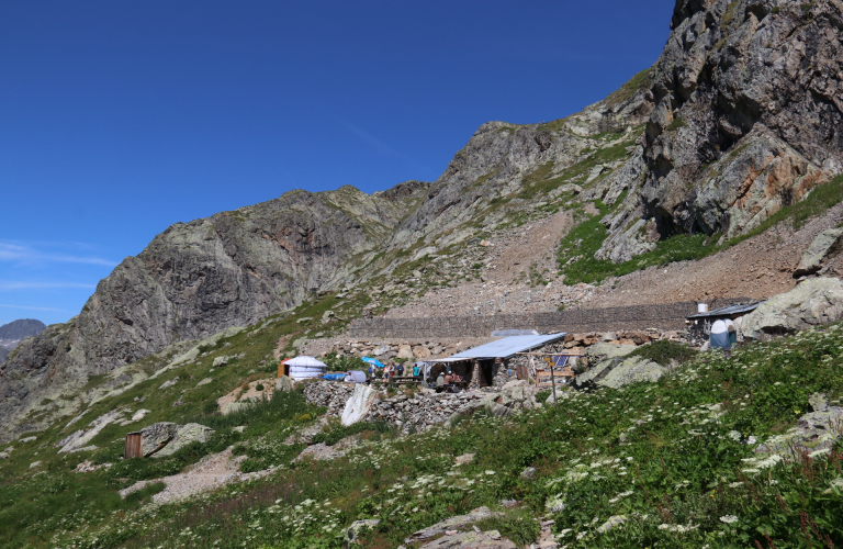 Le Refuge de la Fare au coeur du Massif des Grandes Rousses