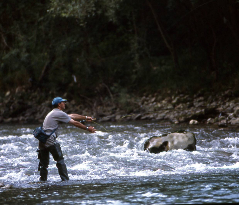 Pêche dans la rivière Guiers