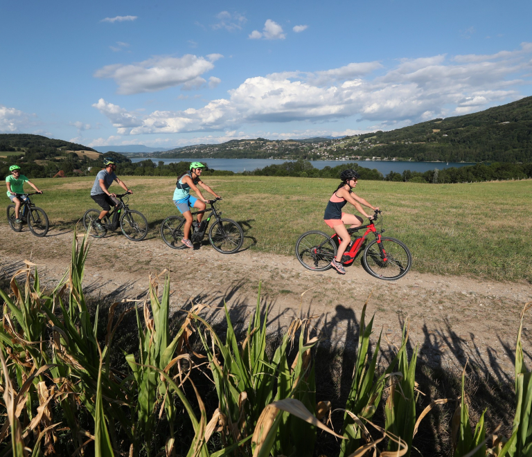 VTT vue lac de Paladru