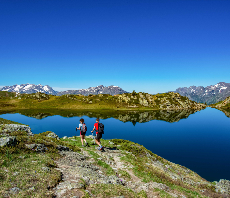 Randonneurs au lac Noir